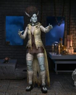 NECA Universal Monsters X Teenage Mutant Ninja Turtles Ultimate 7" Scale Action Figure - April As The Bride 14 NECA Universal Monsters X Teenage Mutant Ninja Turtles Ultimate 7" Scale Action Figure - April As The Bride -Children Toys Store april1 scaled 1