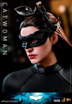 *PRE-ORDER Catwoman - Batman: The Dark Knight Hot Toys Collectibles 1/6 Scale Action Figure 11 *PRE-ORDER Catwoman - Batman: The Dark Knight Hot Toys Collectibles 1/6 Scale Action Figure -Children Toys Store catwoman dc comics gallery 61b0332caddf1