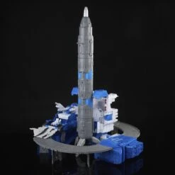 Hasbro Transformers Generations Selects Titan Class Action Figure - Guardian Robot & Lunar-Tread -Children Toys Store f6940 prod tra gen selects titan2 0004 online 2000sq