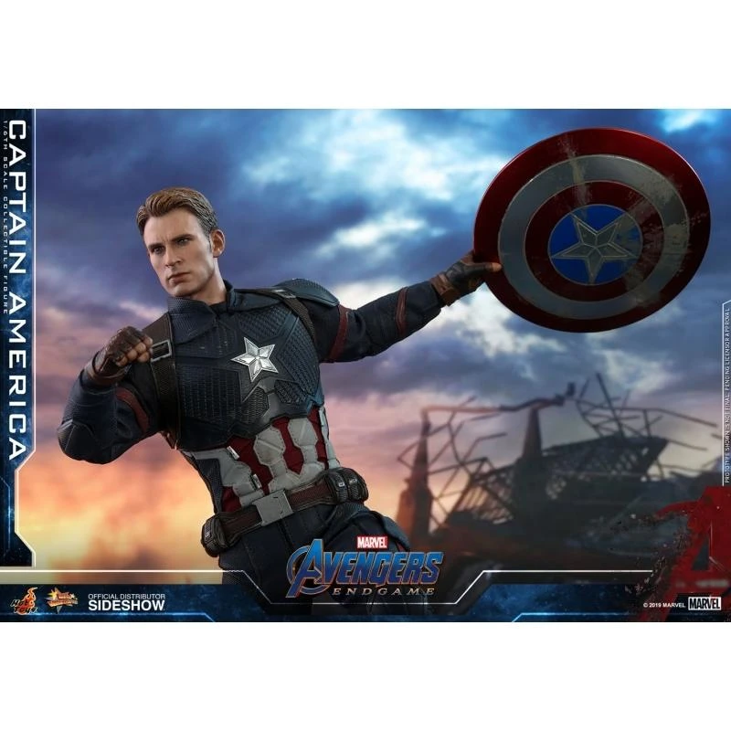 Captain America - Marvel Hot Toys Collectibles 1/6 Scale Action Figure 4 Captain America - Marvel Hot Toys Collectibles 1/6 Scale Action Figure - Image 4