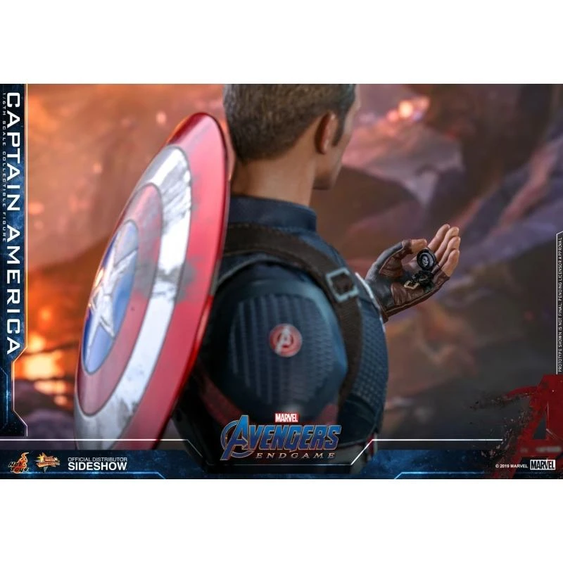 Captain America - Marvel Hot Toys Collectibles 1/6 Scale Action Figure 2 Captain America - Marvel Hot Toys Collectibles 1/6 Scale Action Figure - Image 2
